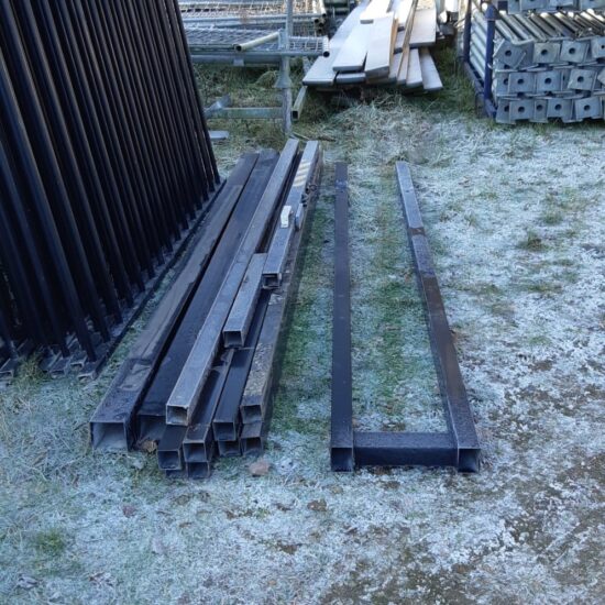 Palen kokerprofiel 100x100mm tbv hekwerk