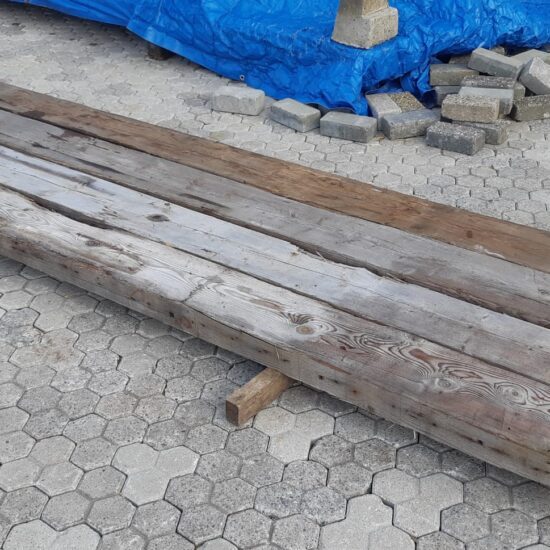 85x210mm vuren balkhout